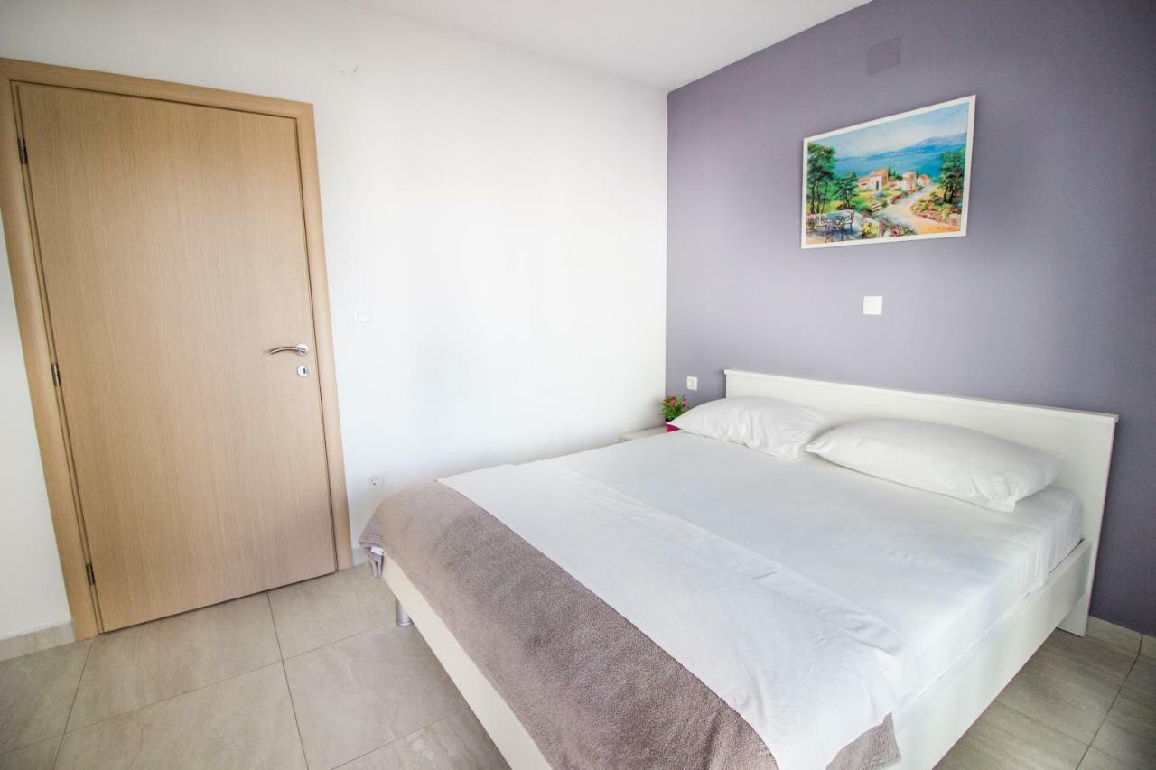 Colic Apartment Njivice Ngoại thất bức ảnh