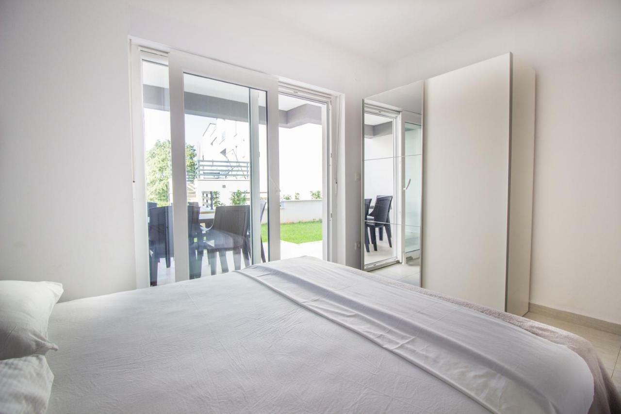 Colic Apartment Njivice Ngoại thất bức ảnh