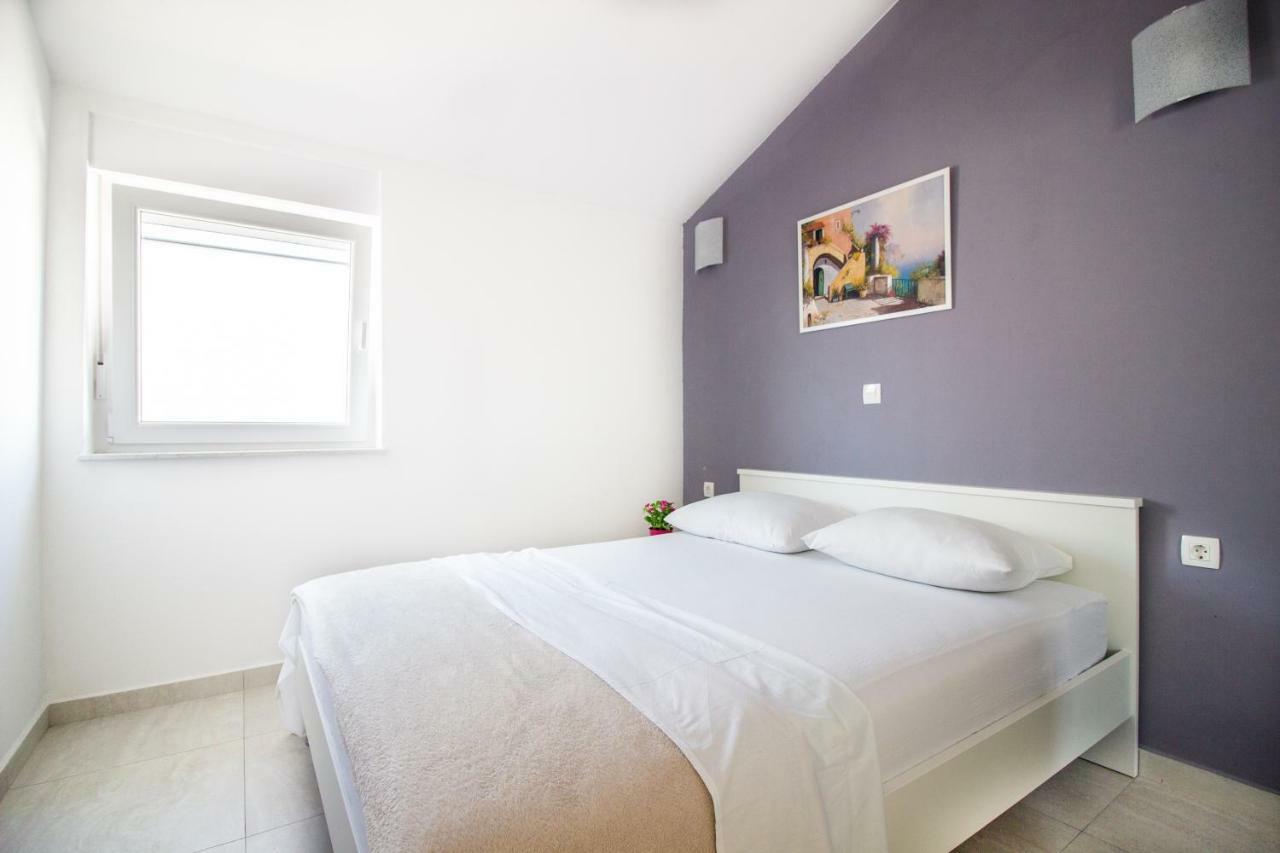 Colic Apartment Njivice Ngoại thất bức ảnh